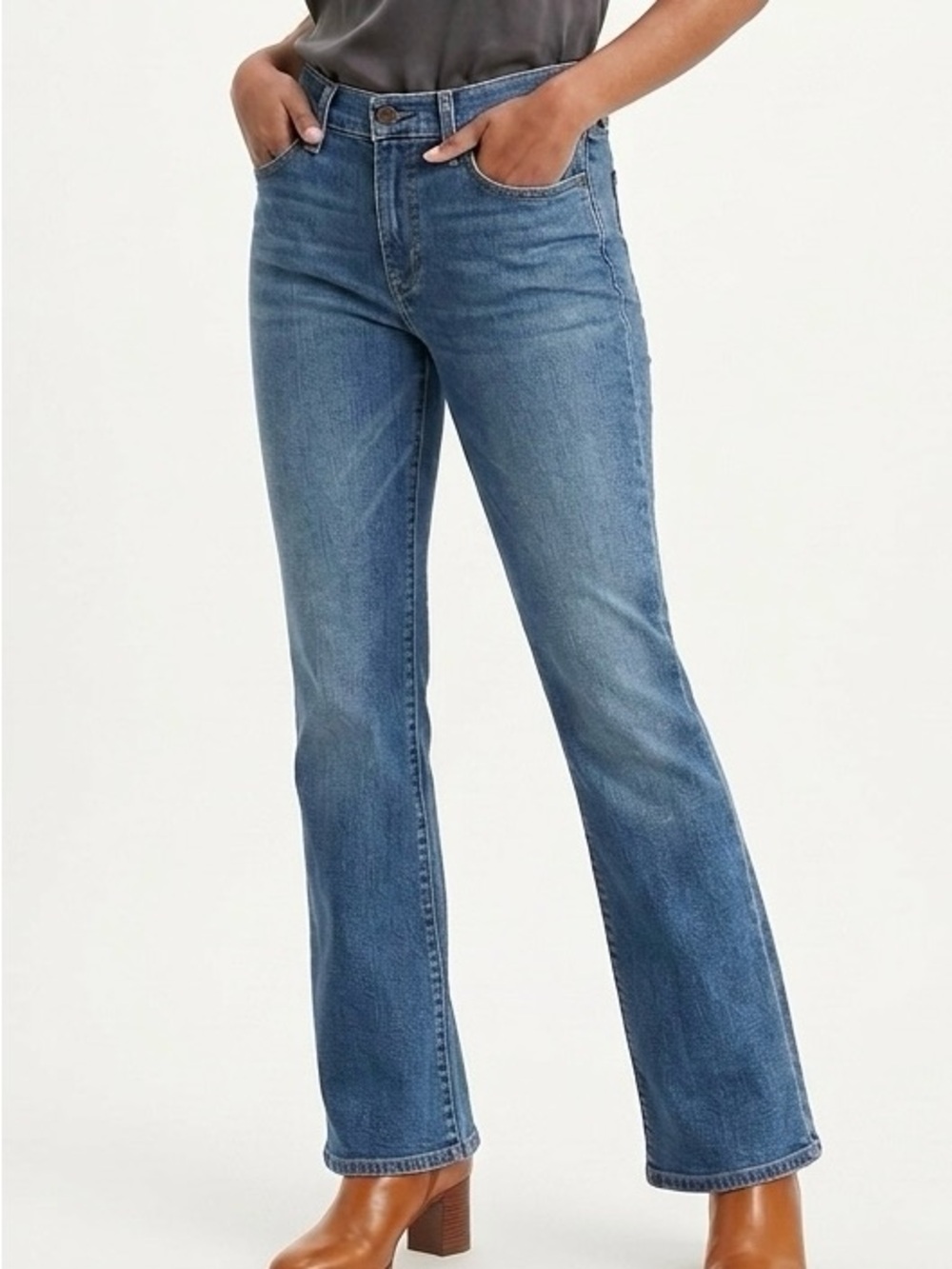 Levi’s 515 Vintage Mid Rise Bootcut Jeans Medium Wash Blue Denim Y2K Size 4 S
